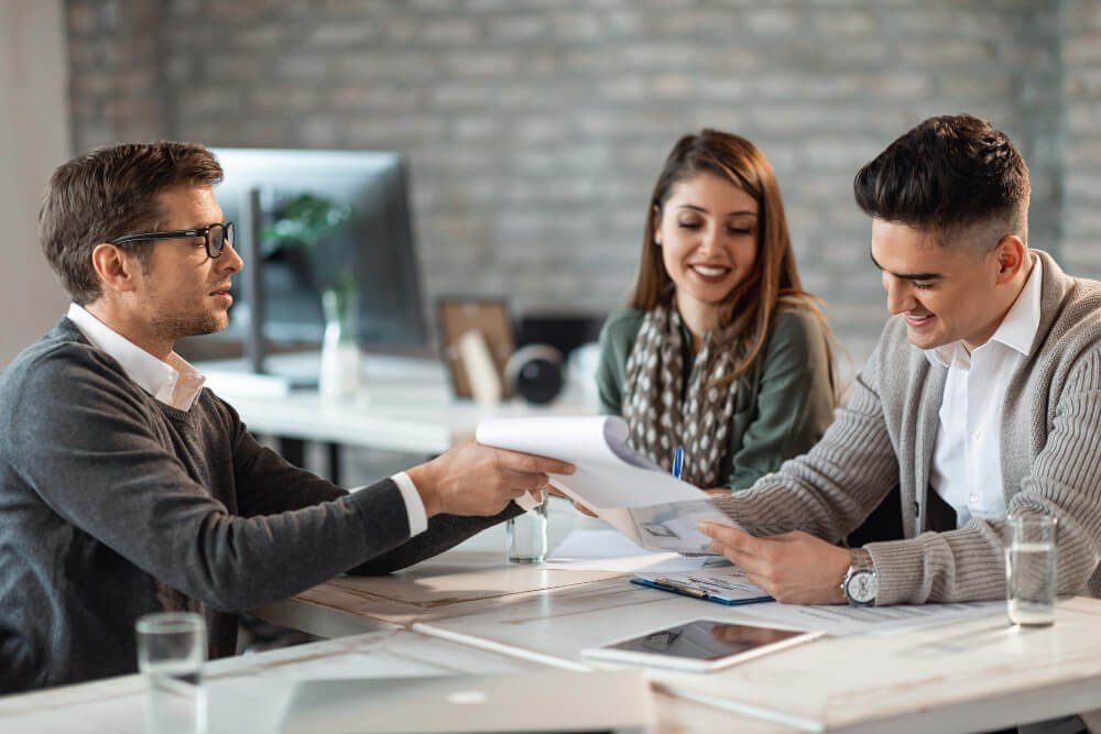 Relay Bank: 7 Powerful Reasons Small Businesses Trust It (And One Mistake to Avoid)